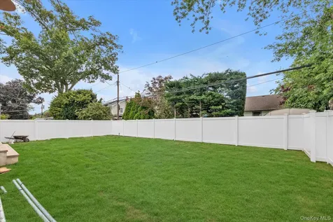 1497 Carroll Street Wantagh NY 11793
