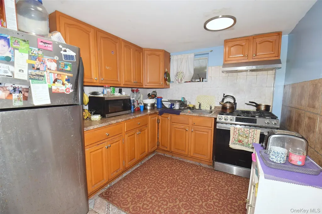 2 Aster Drive New Hyde Park NY 11040