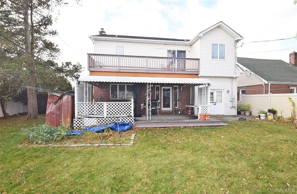 2 Aster Drive New Hyde Park NY 11040