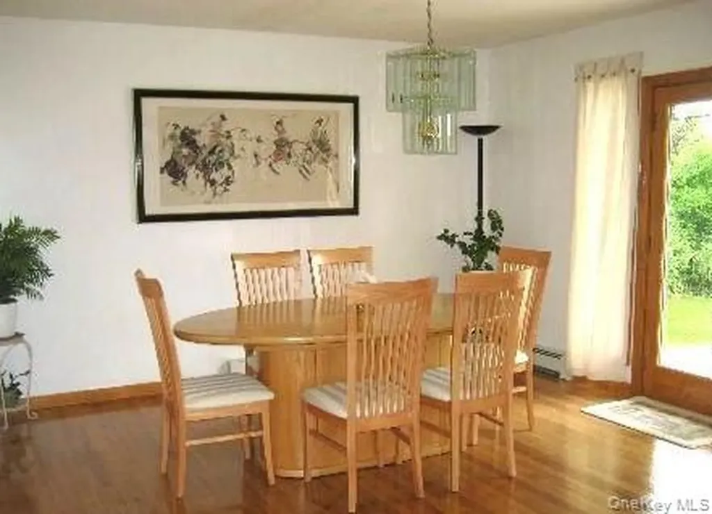 2 Aster Drive New Hyde Park NY 11040
