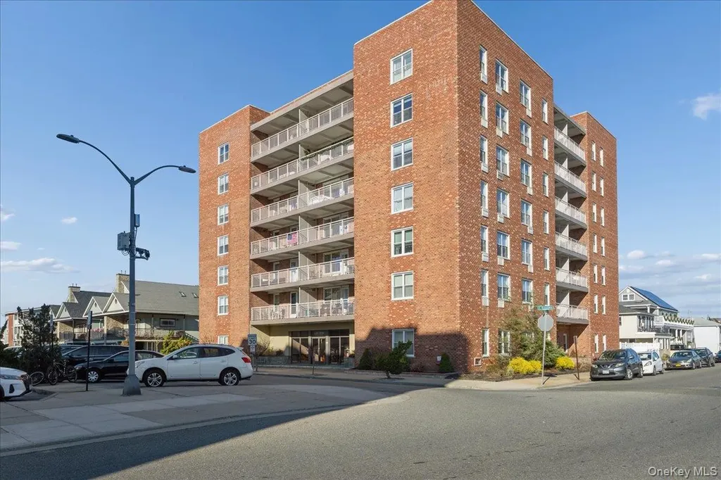 855 E Broadway Long Beach NY 11561