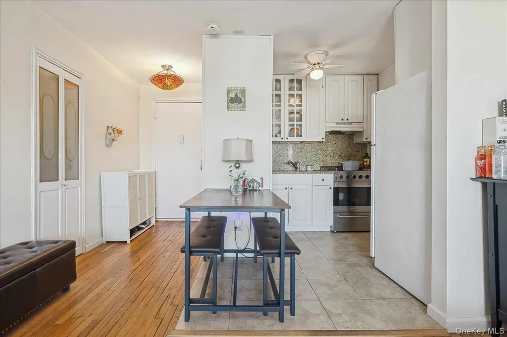 855 E Broadway Long Beach NY 11561