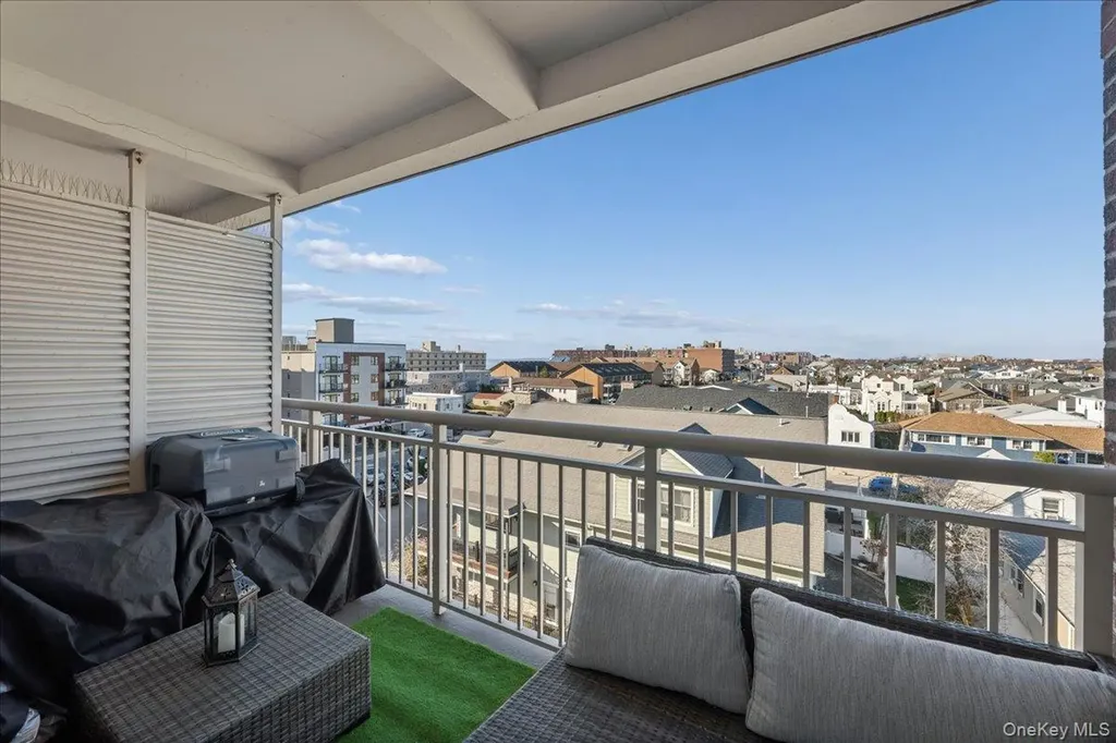 855 E Broadway Long Beach NY 11561