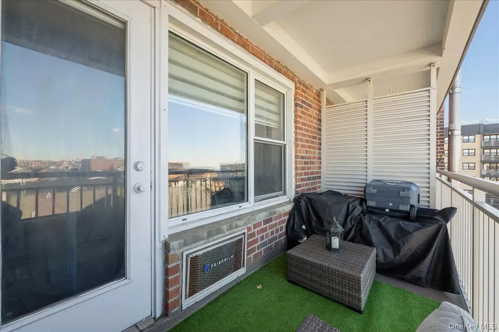 855 E Broadway Long Beach NY 11561