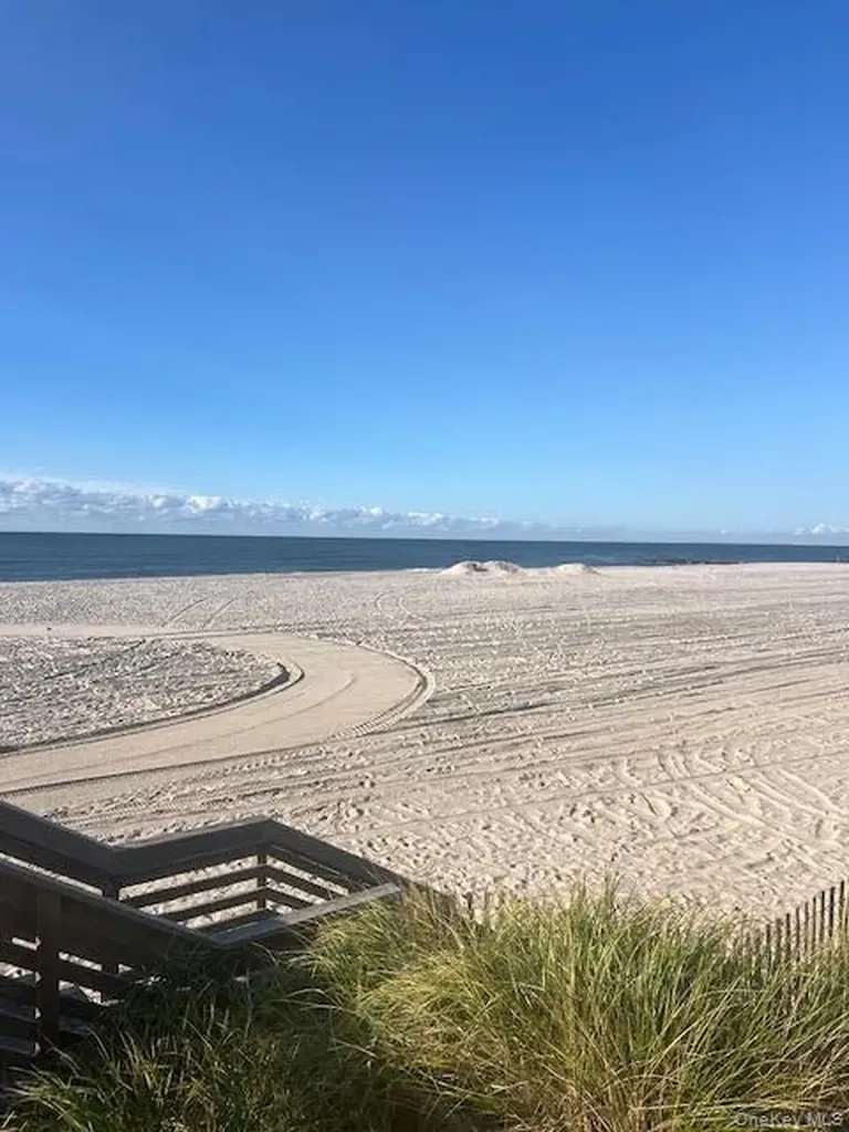 855 E Broadway Long Beach NY 11561