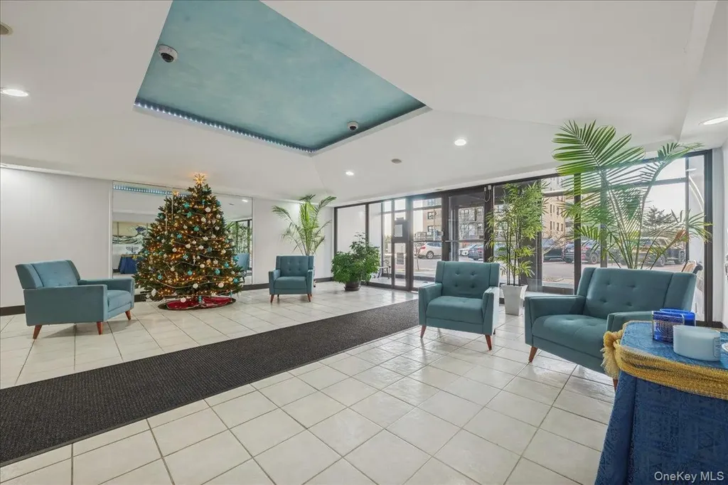 855 E Broadway Long Beach NY 11561