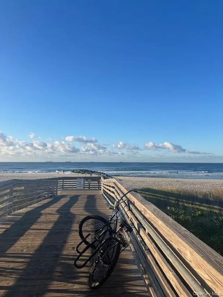 855 E Broadway Long Beach NY 11561