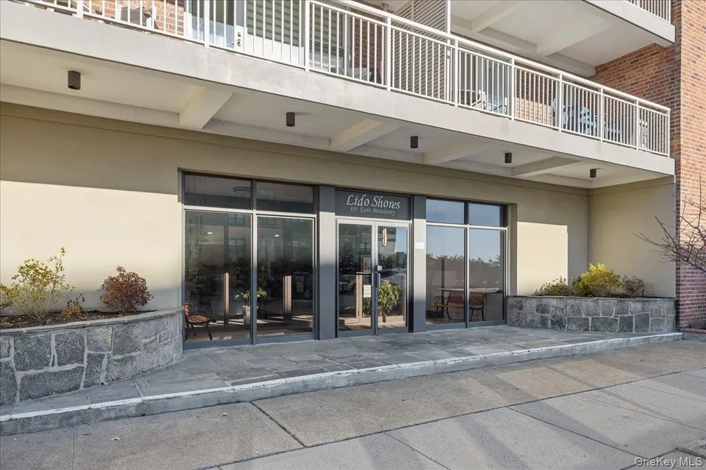 855 E Broadway Long Beach NY 11561