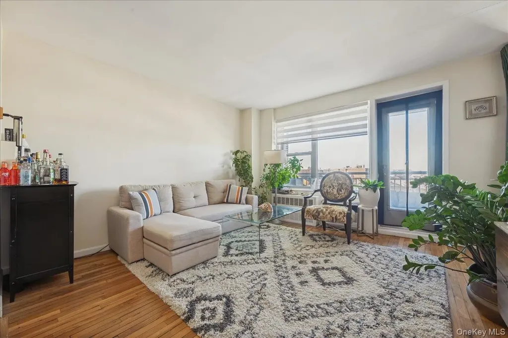 855 E Broadway Long Beach NY 11561