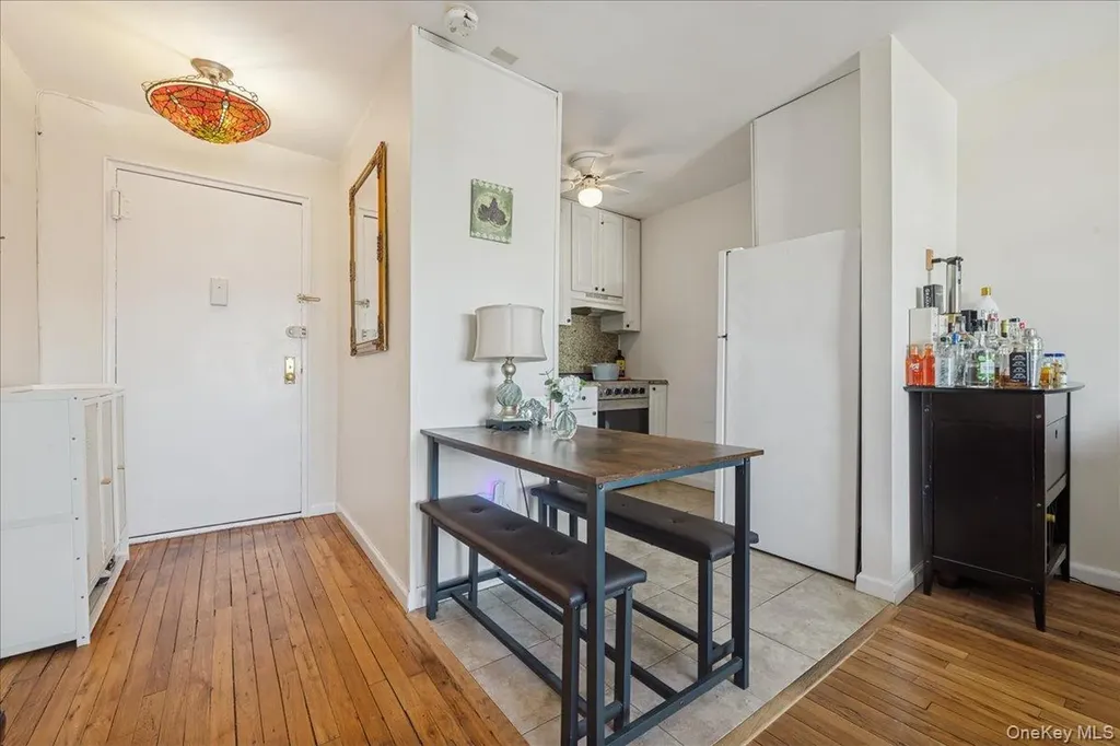 855 E Broadway Long Beach NY 11561