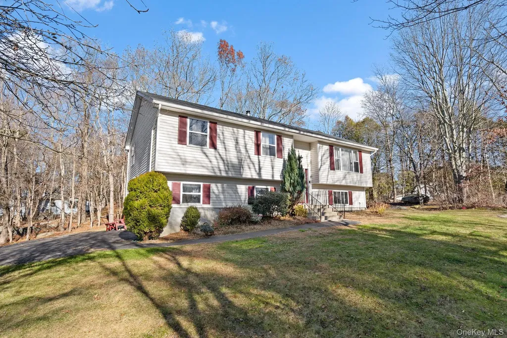 171 East Road Wallkill NY 12589