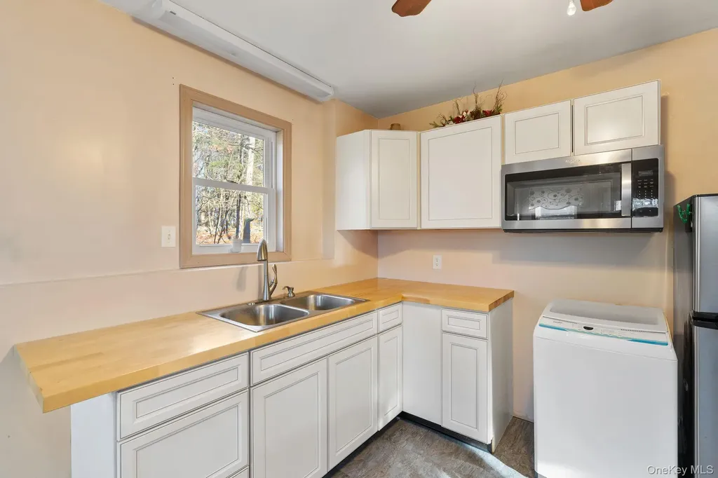 171 East Road Wallkill NY 12589