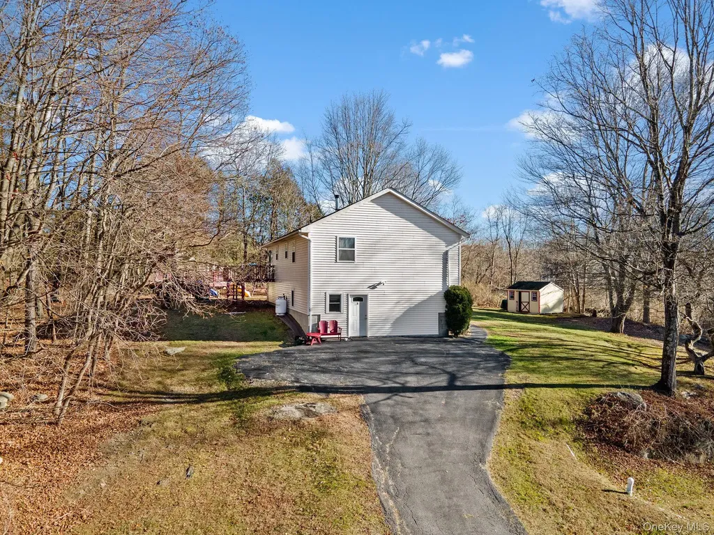 171 East Road Wallkill NY 12589