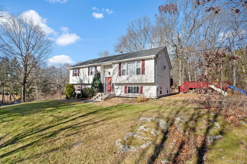 171 East Road Wallkill NY 12589
