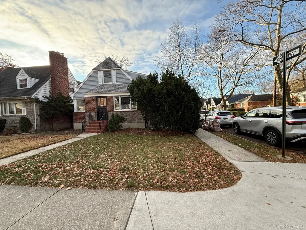 16604 67th Avenue Fresh Meadows NY 11365