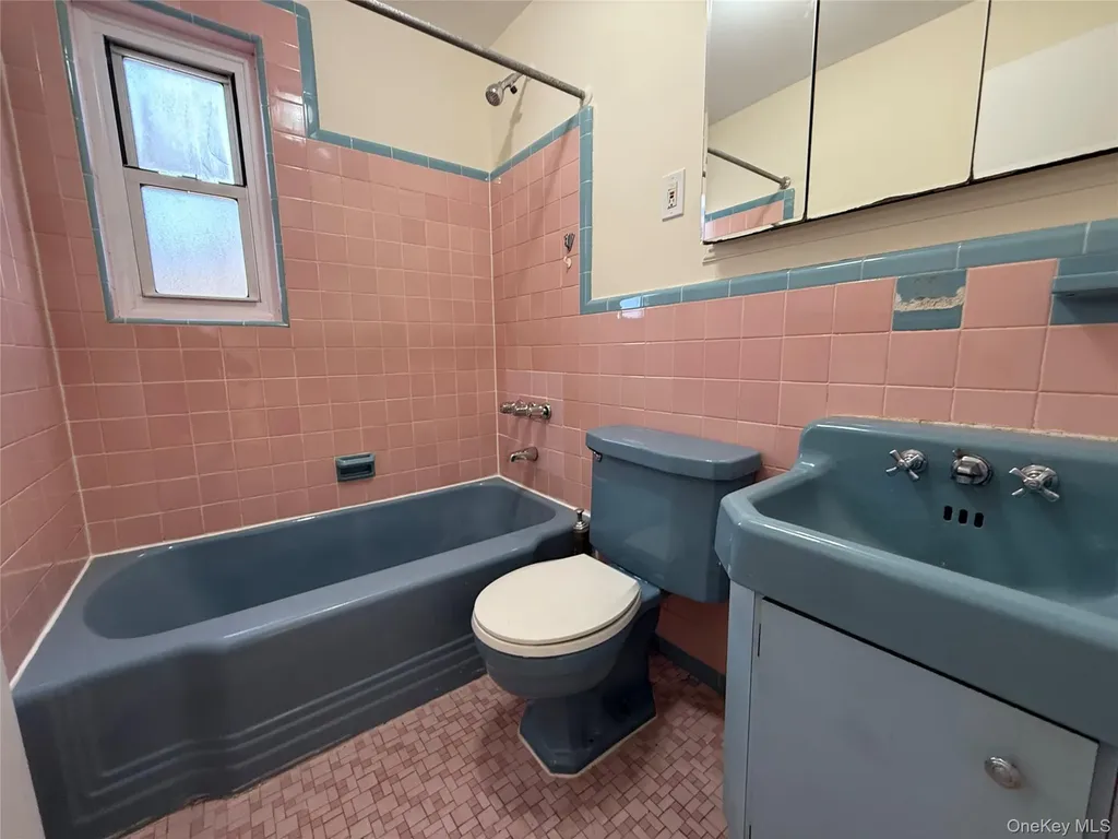 16604 67th Avenue Fresh Meadows NY 11365