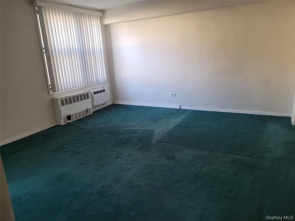 43-25 Douglaston Parkway Douglaston NY 11363