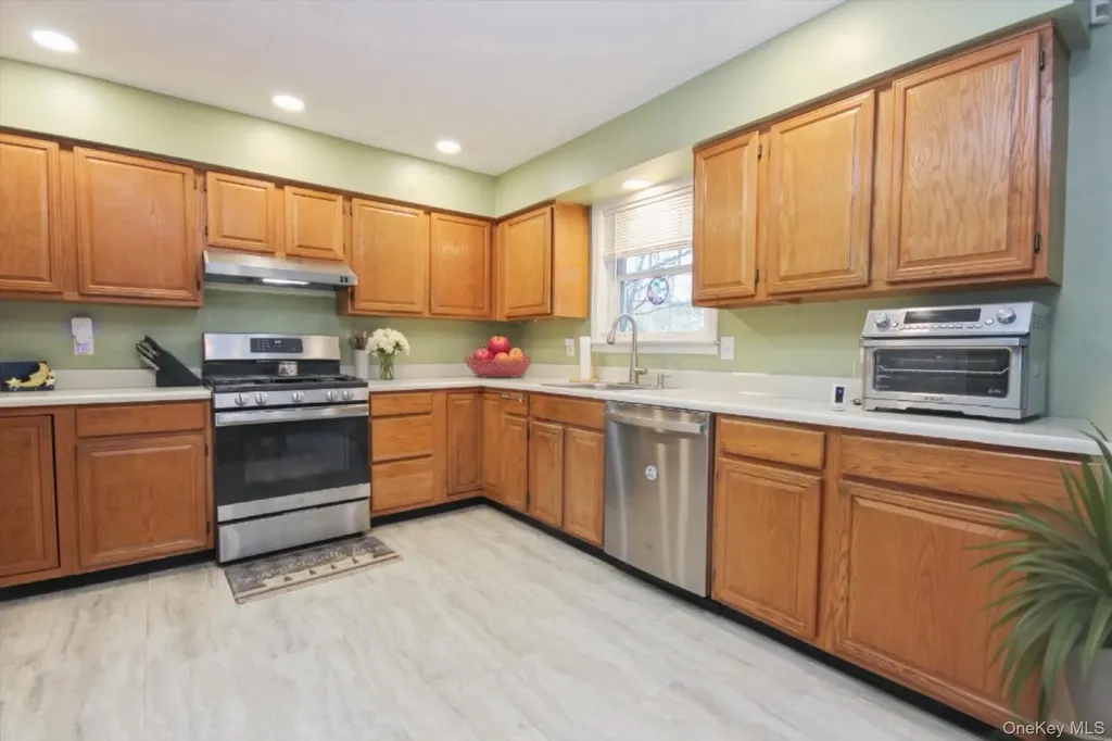3 Geering Way Fishkill NY 12524