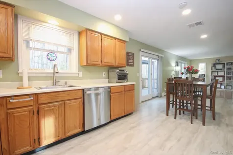 3 Geering Way Fishkill NY 12524