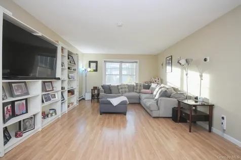 3 Geering Way Fishkill NY 12524