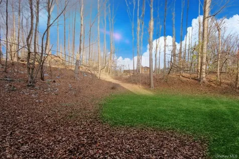 3 Geering Way Fishkill NY 12524