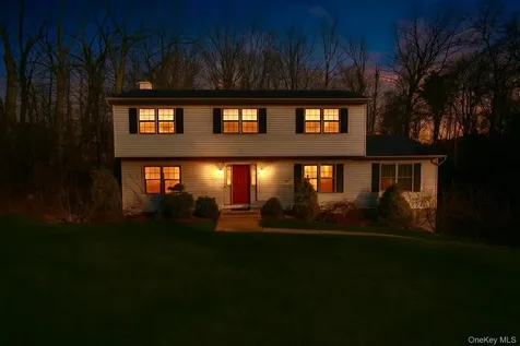 3 Geering Way Fishkill NY 12524