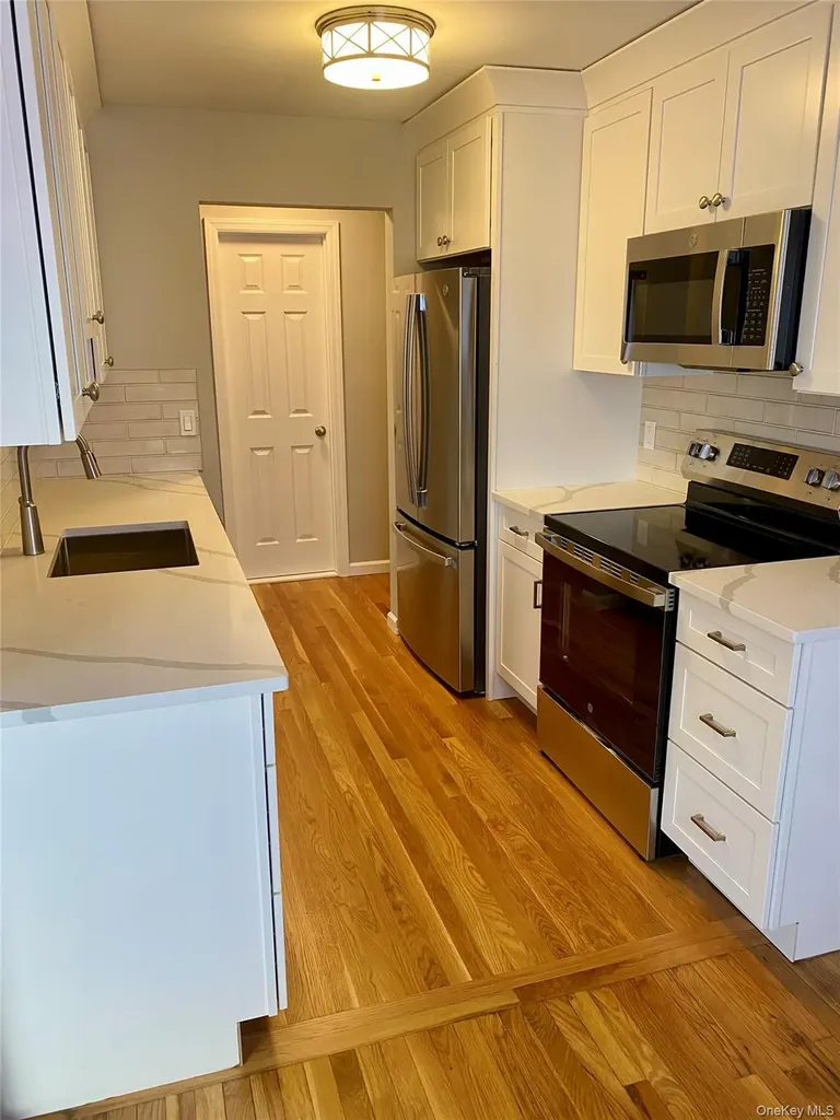 8 N James Street Peekskill NY 10566