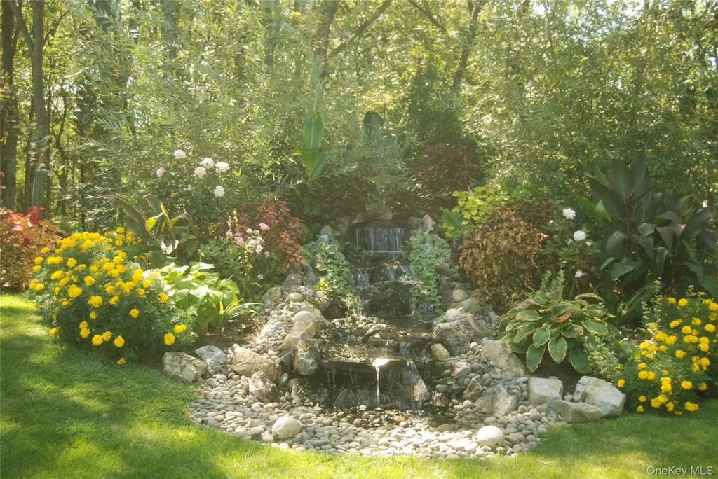 17 Downer Place Sag Harbor NY 11963