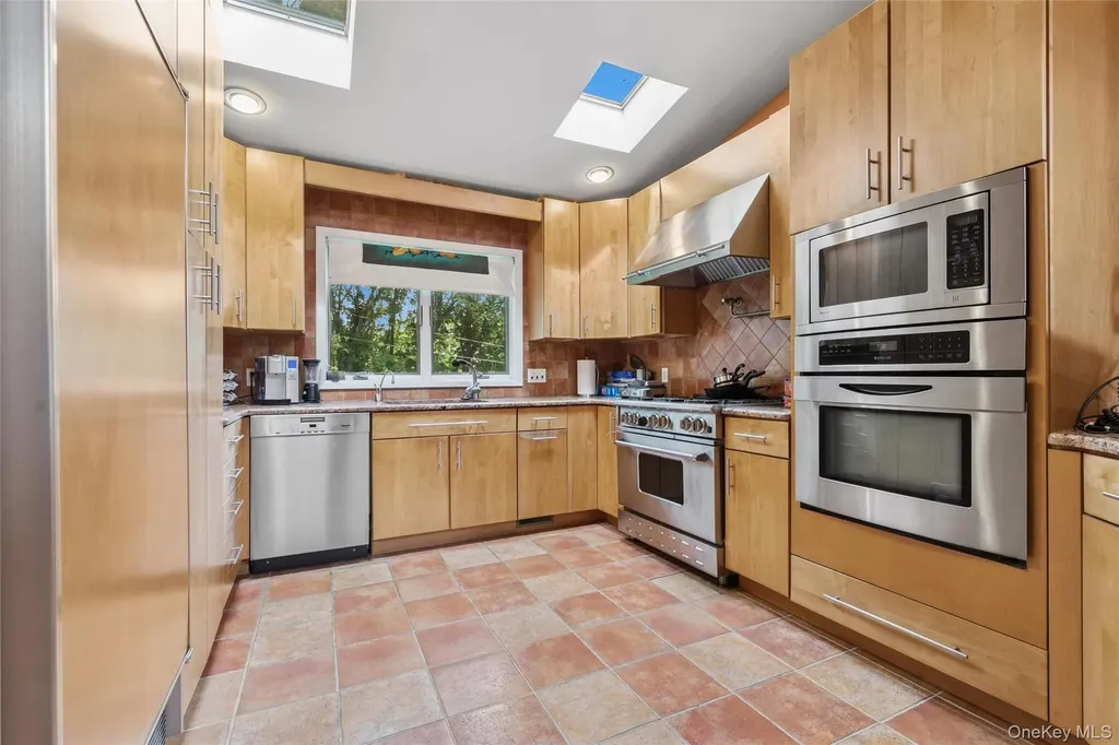 17 Downer Place Sag Harbor NY 11963