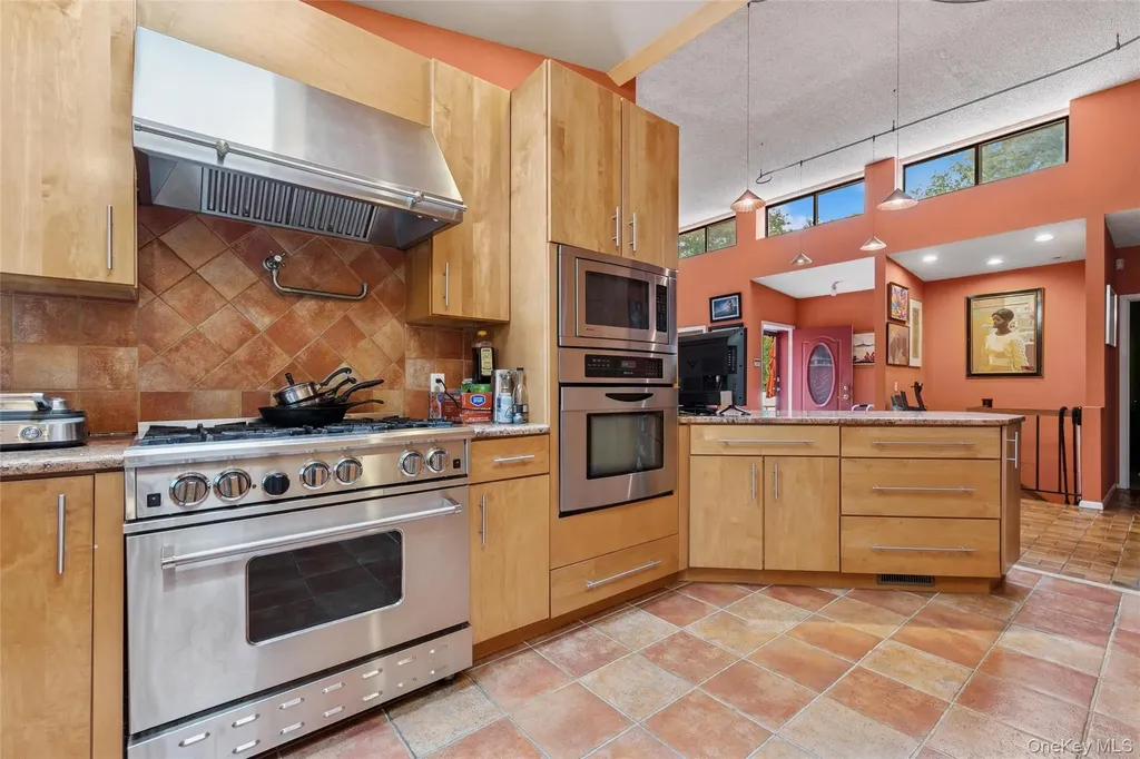 17 Downer Place Sag Harbor NY 11963