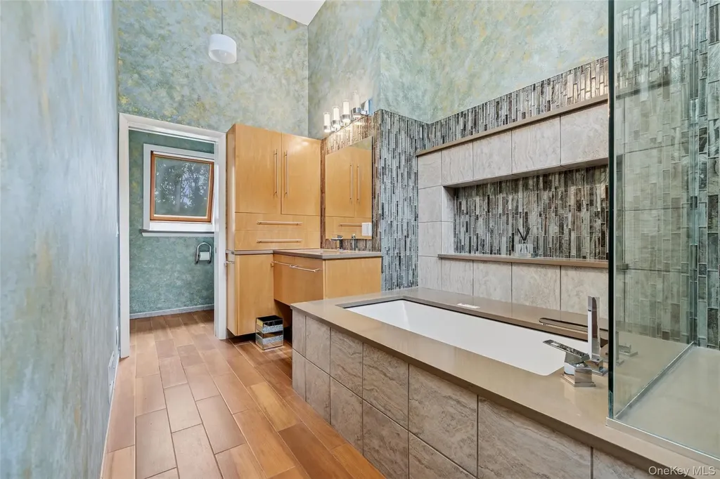 17 Downer Place Sag Harbor NY 11963