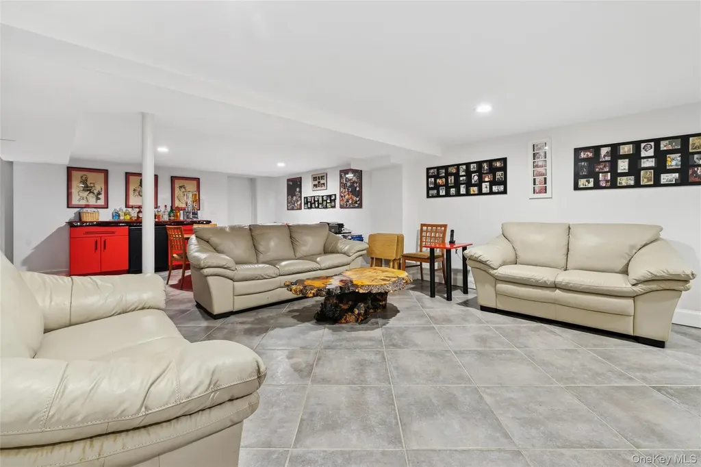 17 Downer Place Sag Harbor NY 11963