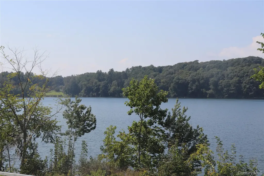 1671 Route 6 Carmel NY 10512