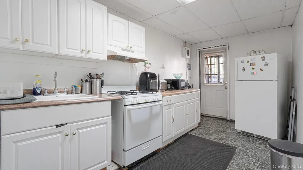 1270 Rosedale Avenue Bronx NY 10472