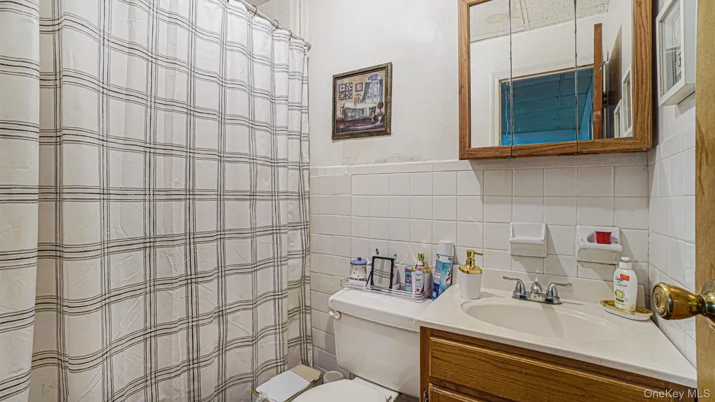 1270 Rosedale Avenue Bronx NY 10472