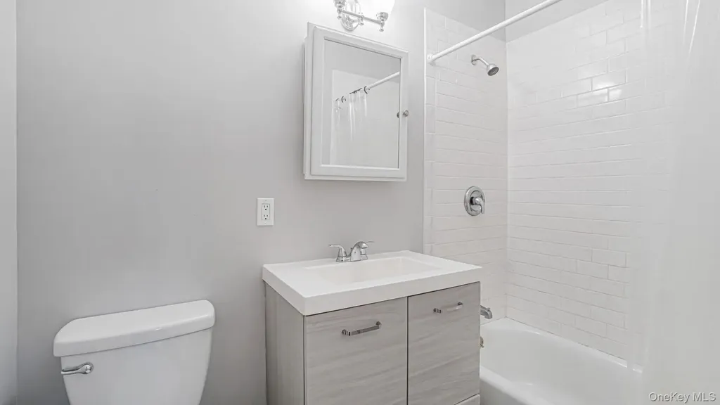 1270 Rosedale Avenue Bronx NY 10472