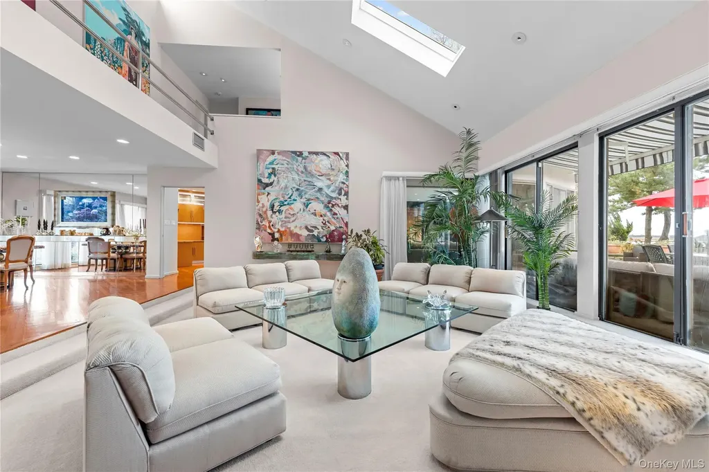 1010 Seawane Drive Hewlett Harbor NY 11557