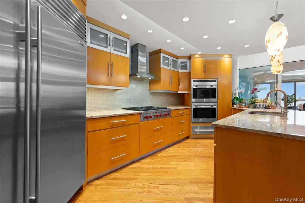 1010 Seawane Drive Hewlett Harbor NY 11557