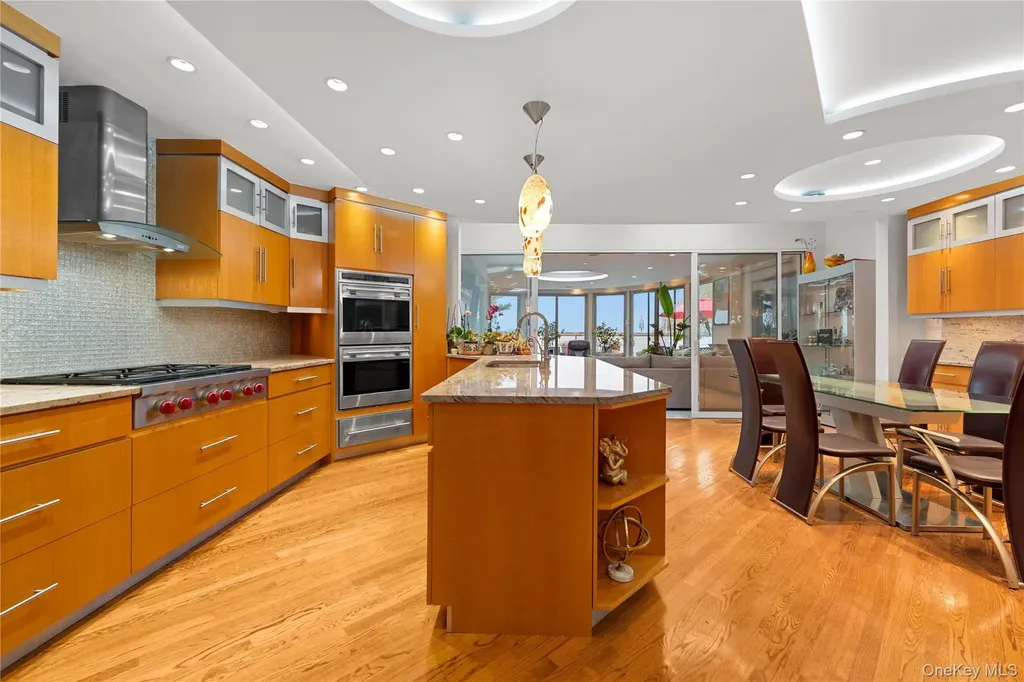 1010 Seawane Drive Hewlett Harbor NY 11557