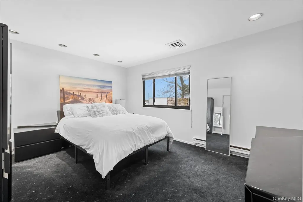 1010 Seawane Drive Hewlett Harbor NY 11557