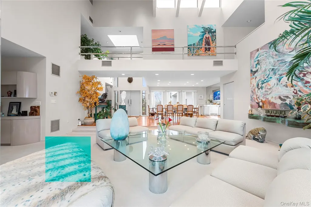 1010 Seawane Drive Hewlett Harbor NY 11557