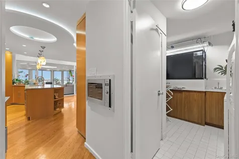 1010 Seawane Drive Hewlett Harbor NY 11557