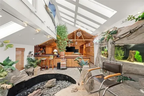 1010 Seawane Drive Hewlett Harbor NY 11557