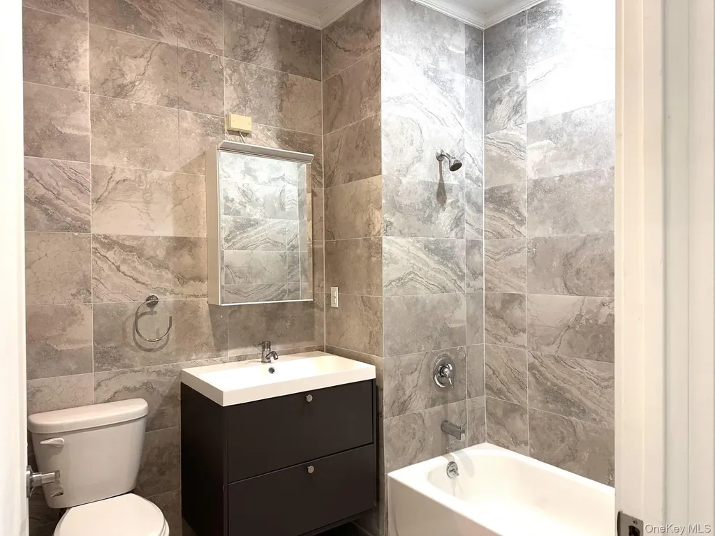 362 W Merrick Road Valley Stream NY 11580