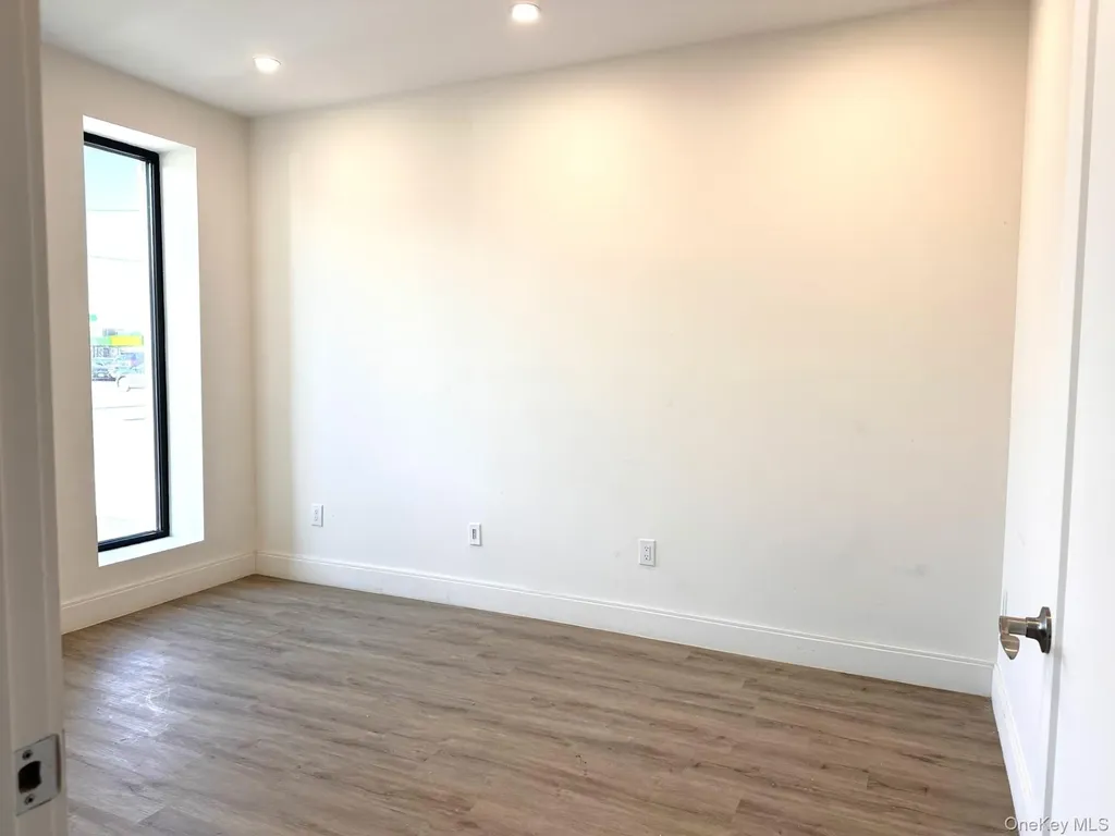 362 W Merrick Road Valley Stream NY 11580