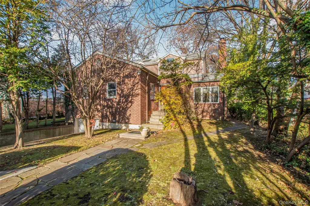 617 W 227th Street Bronx NY 10463