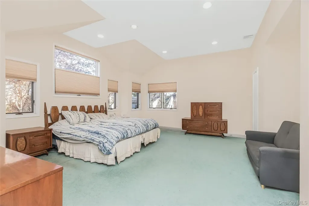 617 W 227th Street Bronx NY 10463