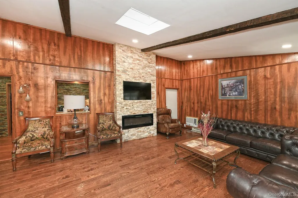 60 Connecticut Avenue Freeport NY 11520