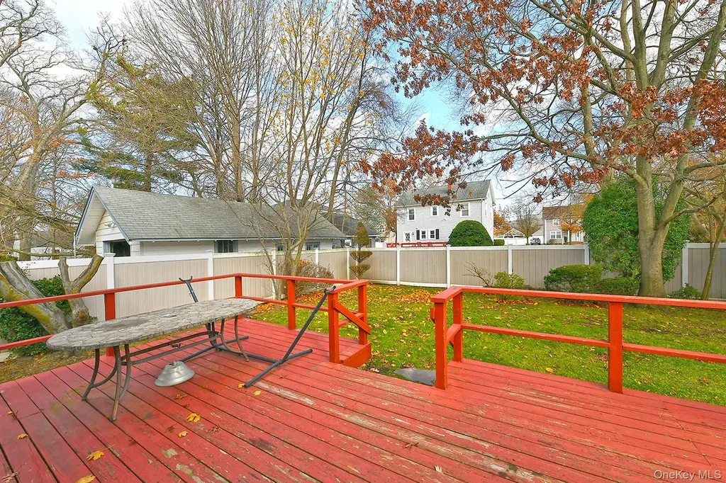 60 Connecticut Avenue Freeport NY 11520