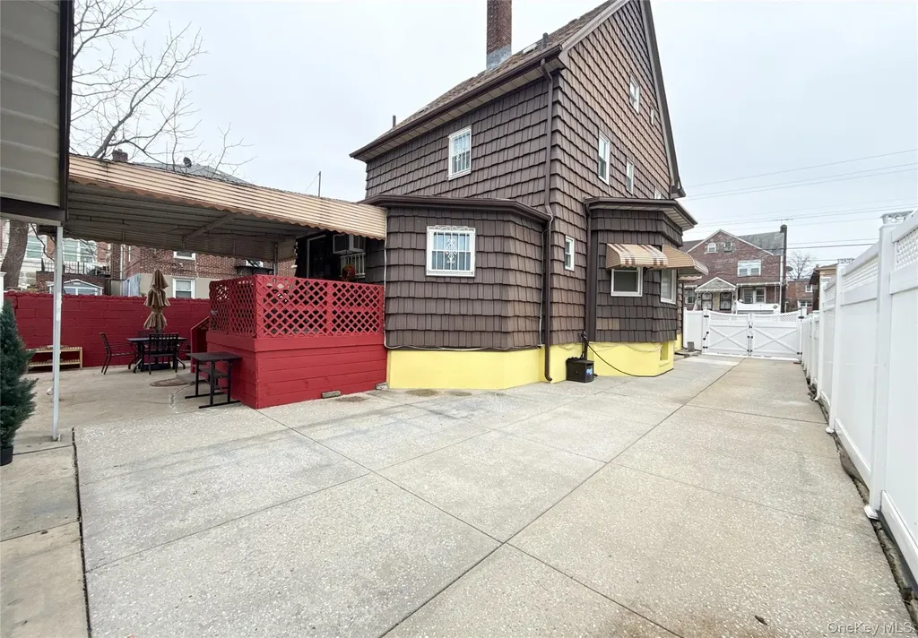13437 58th Road Flushing NY 11355